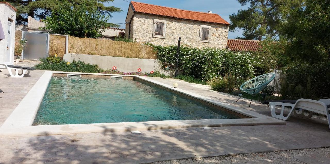 Eti And Mia Holiday Apartments Muntić 外观 照片