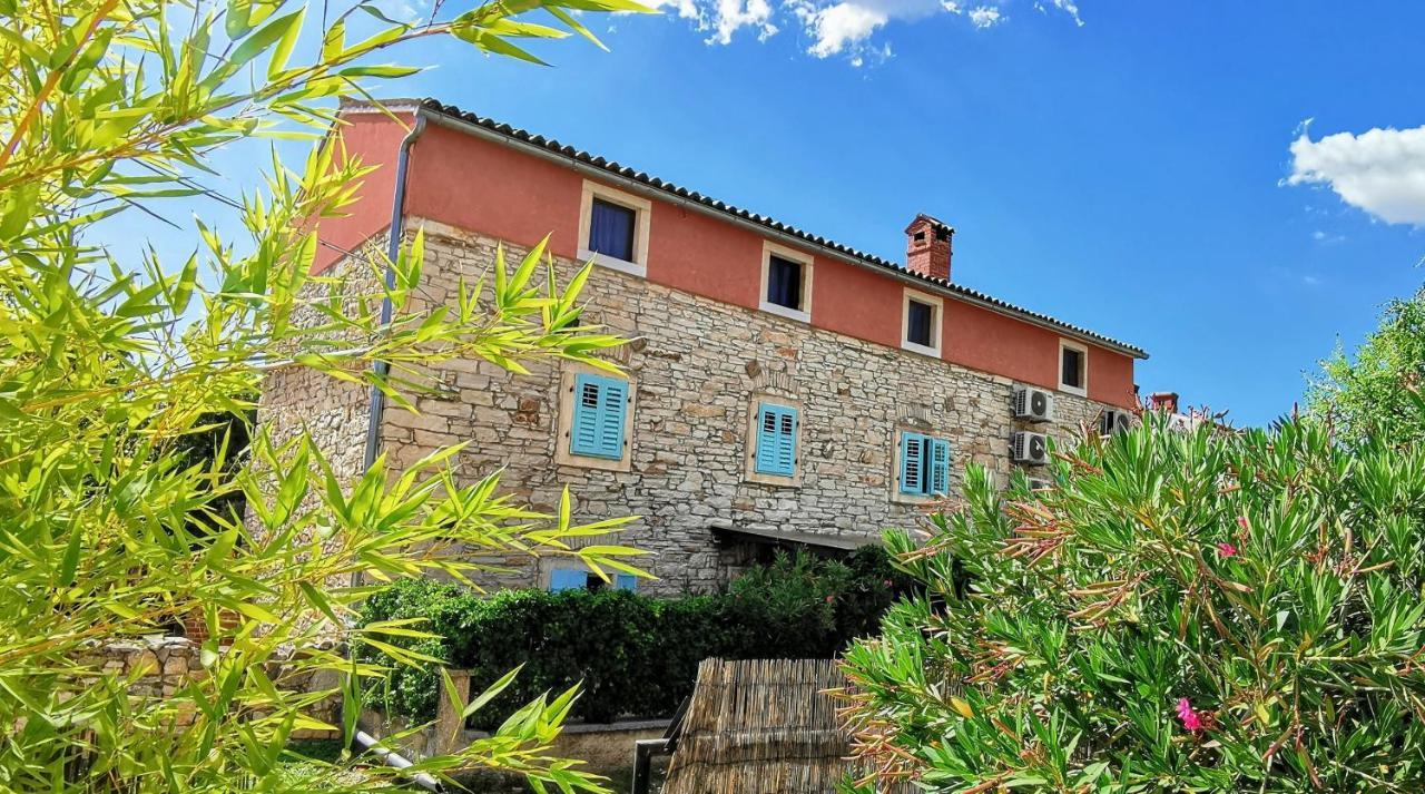 Eti And Mia Holiday Apartments Muntić 外观 照片